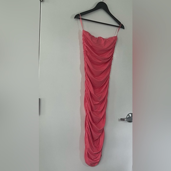 NWT - Zara Tube Dress in Peach/Content for instagram page - Picture 2 of 3